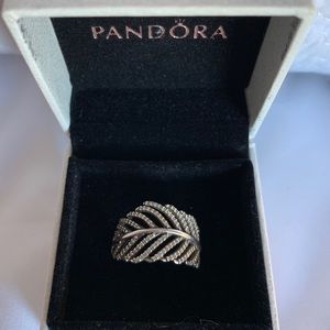 Pandora Leaf 🍃CZ Ring